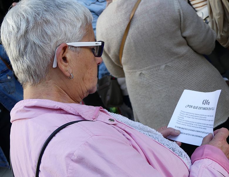 17-10-26 ProtestaFolgaBershkaVigo14.JPG